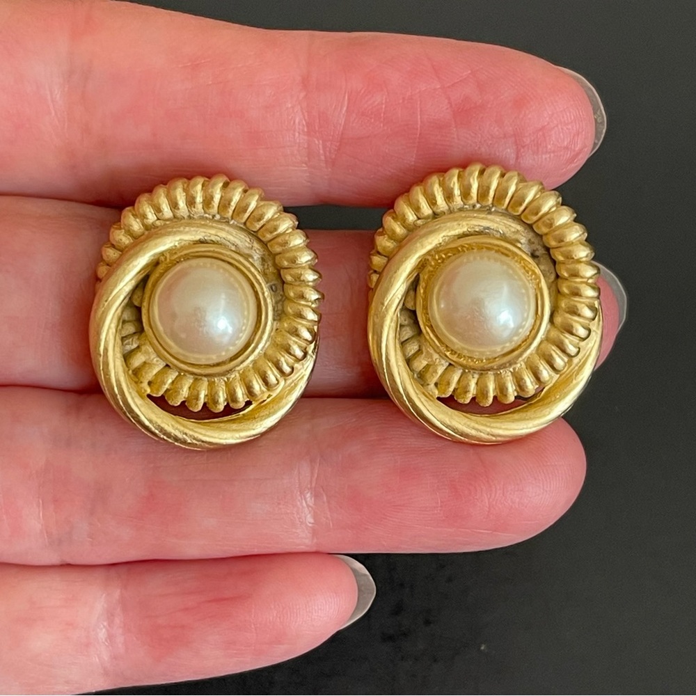 Vintage Gennaro faux Pearl Earrings